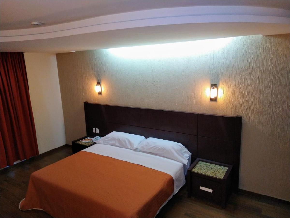 Hotel Oasis Heroica Caborca Exteriör bild