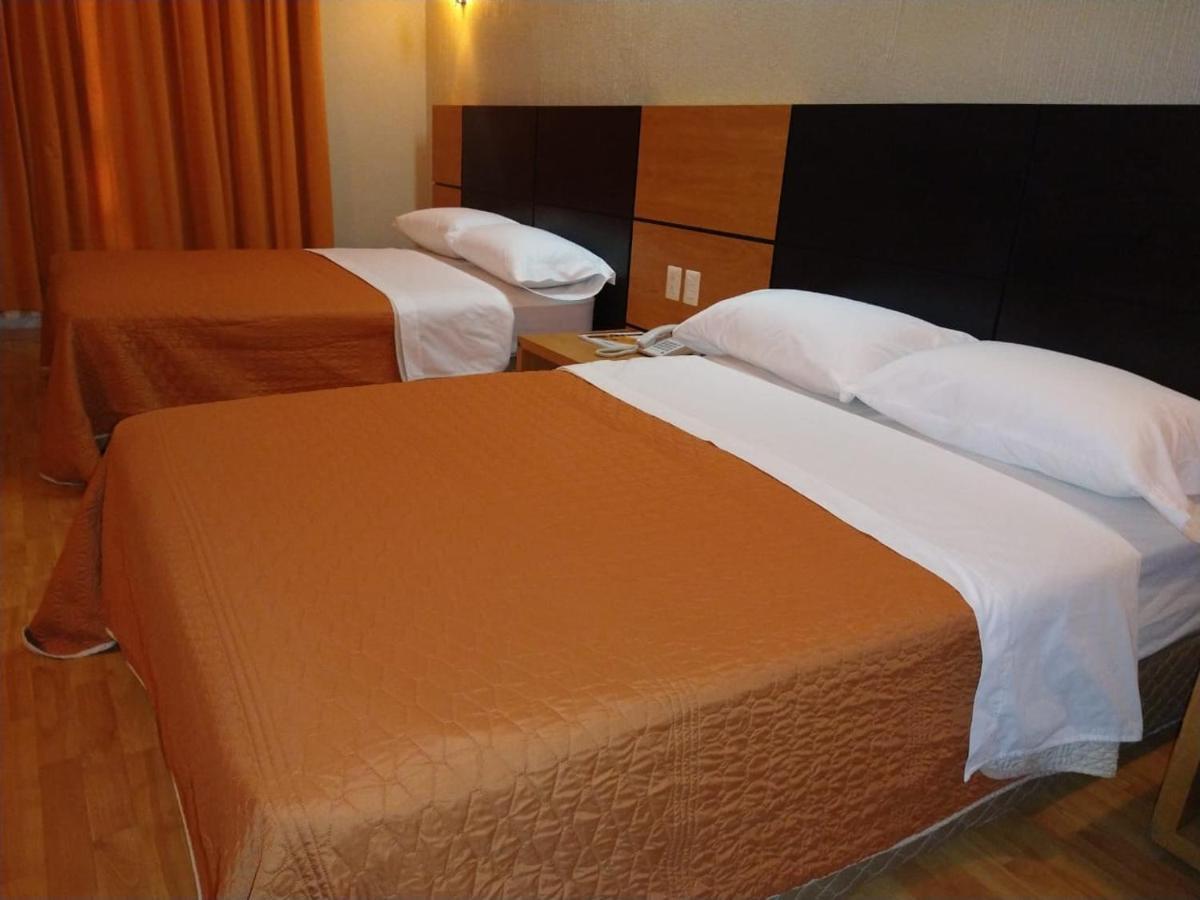 Hotel Oasis Heroica Caborca Exteriör bild