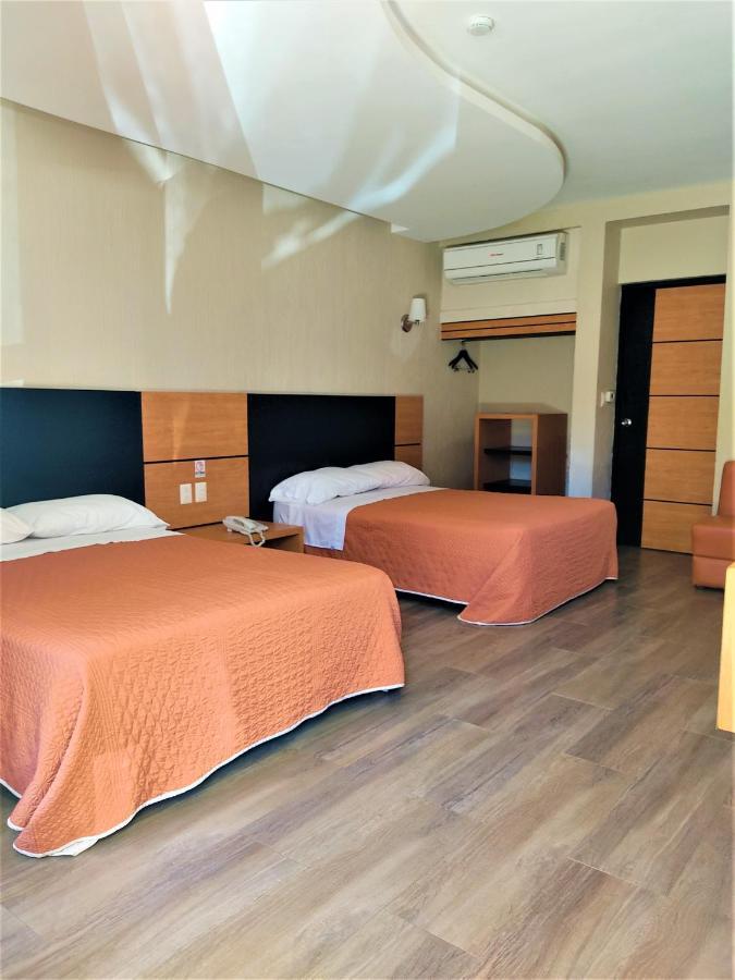 Hotel Oasis Heroica Caborca Exteriör bild