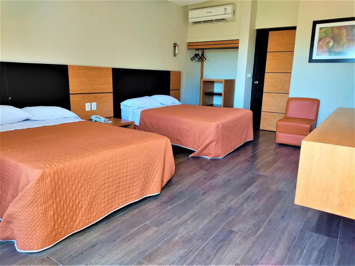 Hotel Oasis Heroica Caborca Exteriör bild