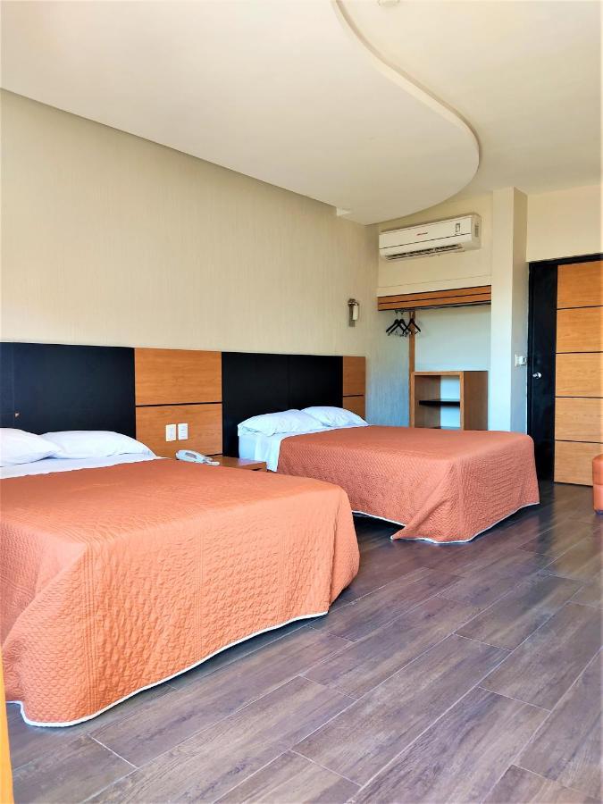Hotel Oasis Heroica Caborca Exteriör bild