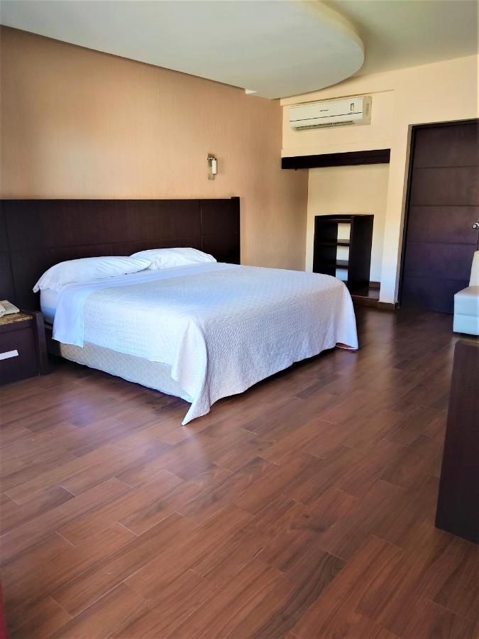 Hotel Oasis Heroica Caborca Exteriör bild