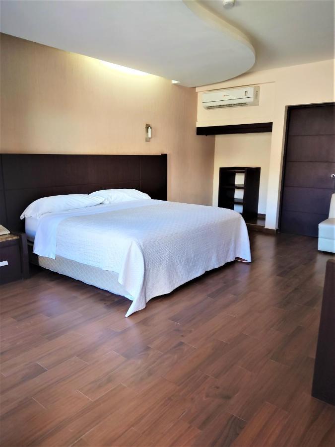 Hotel Oasis Heroica Caborca Exteriör bild