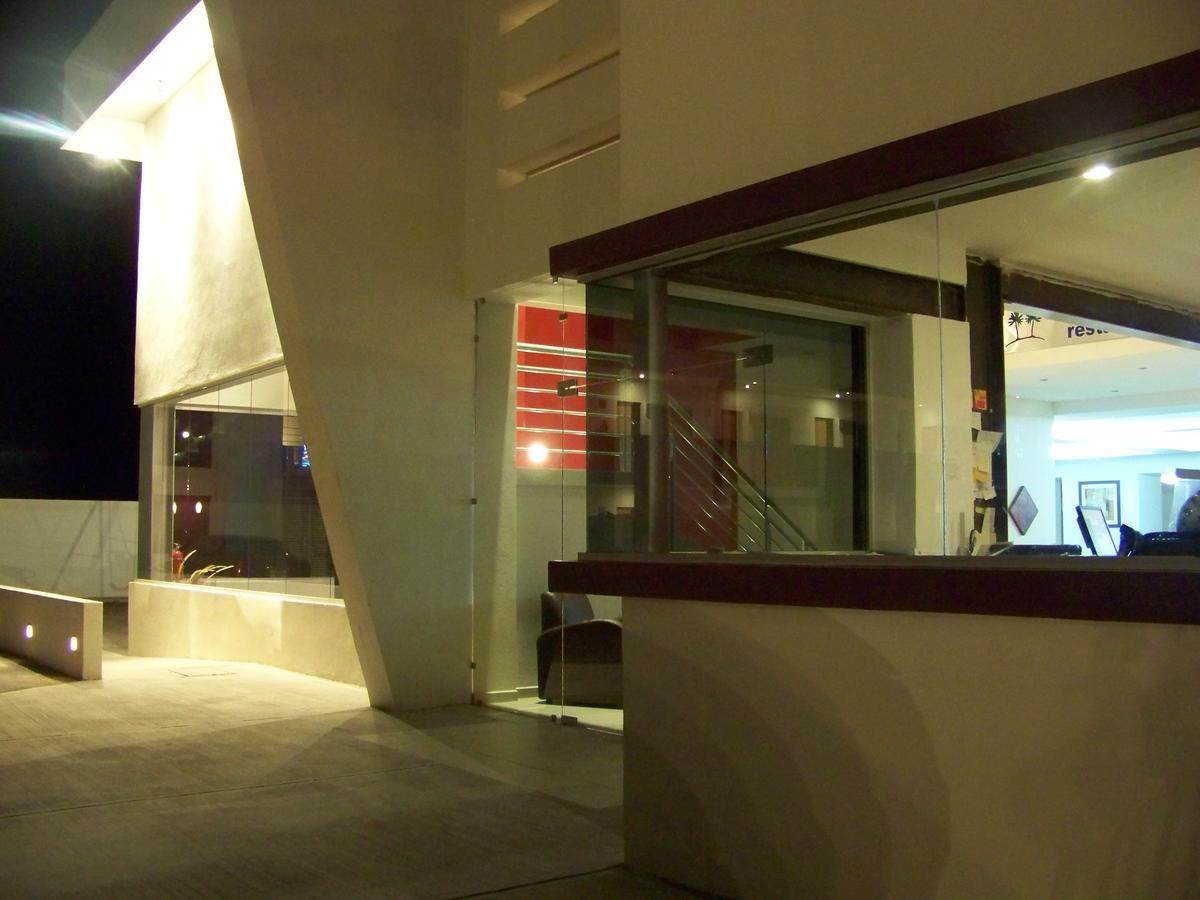 Hotel Oasis Heroica Caborca Exteriör bild